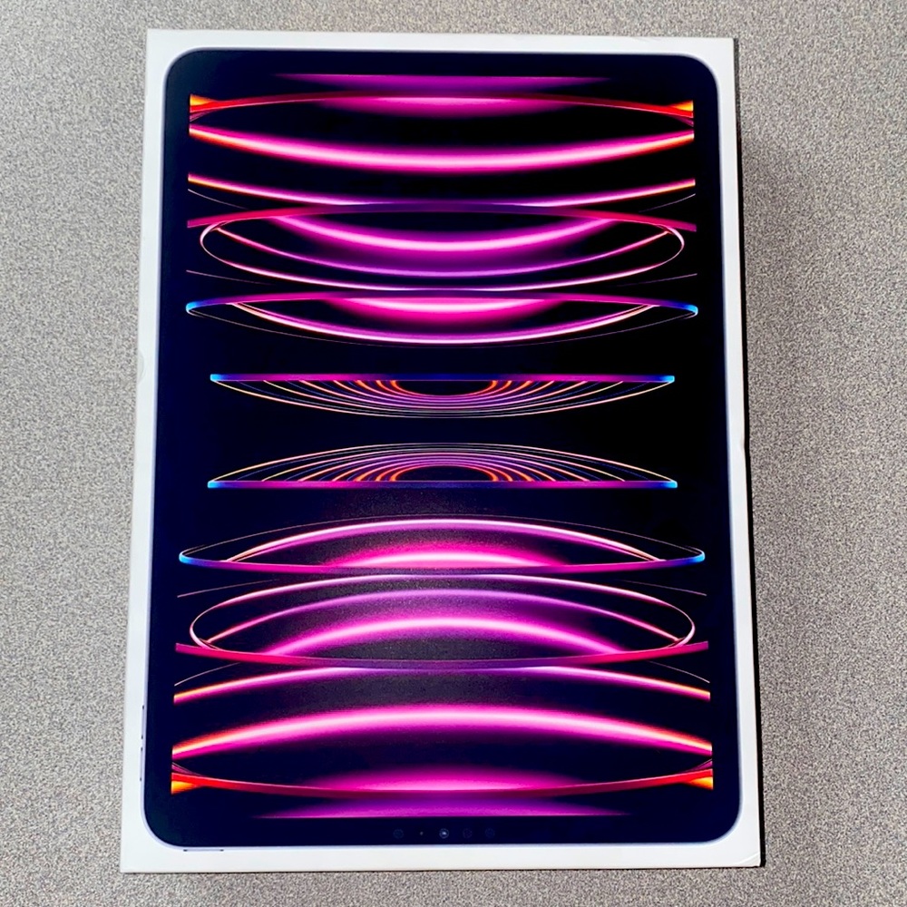 Apple Pro 11-inch iPad Pro Wi-Fi + Cellular 128GB - Space Gray